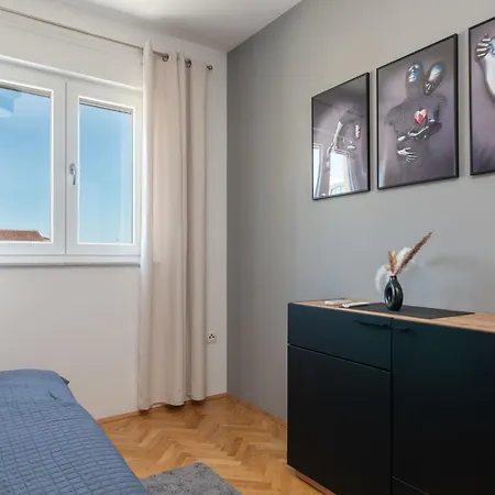 Pinocchio By Interhome Daire