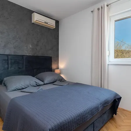 Daire Pinocchio By Interhome *