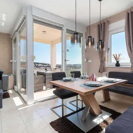 Pinocchio By Interhome Apartamento Trogir
